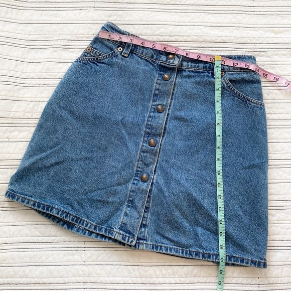 Vintage 1998 Levi’s Button Front Denim Jean Skirt Blue size 26 waist or size 2 - Picture 7 of 8